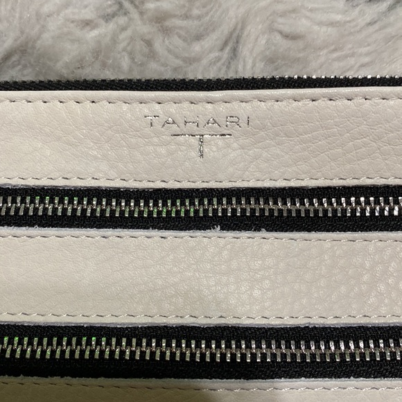 NWT TAHARI small leather purse - “chalk” white - Picture 3 of 10
